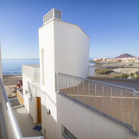 The Sunrise & Seaview Penthouse - By Medano4you דירה *