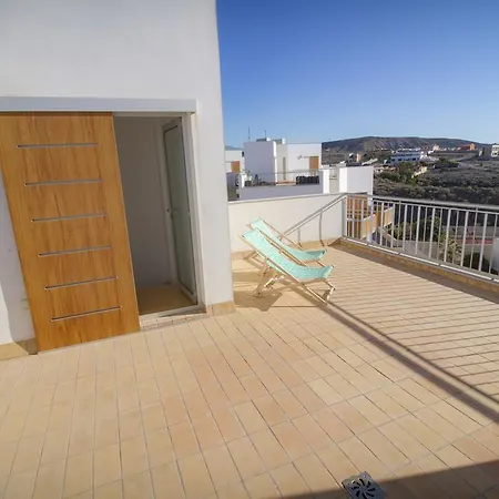 דירה The Sunrise & Seaview Penthouse - By Medano4you *