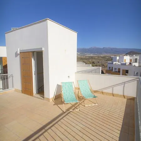 The Sunrise & Seaview Penthouse - By Medano4you דירה *