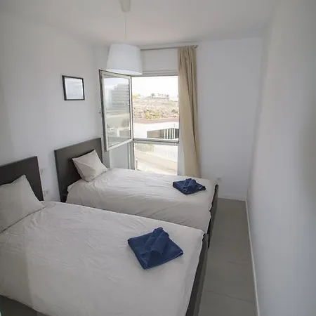 The Sunrise & Seaview Penthouse - By Medano4you דירה אל מדאנו
