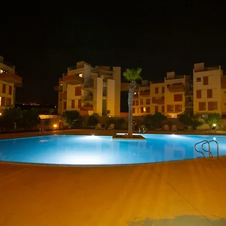 דירה The Sunrise & Seaview Penthouse - By Medano4you